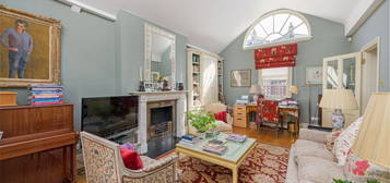 Maisonette for sale in Elizabeth Street, London SW1W