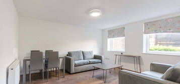 3 bedroom flat to rent