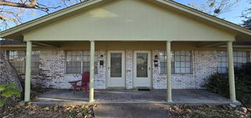 603 W  1st St, Hearne, TX 77859