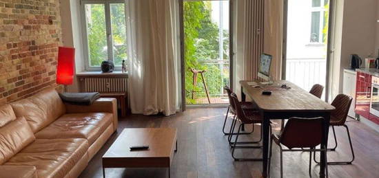 Charming Two-Bedroom Apartment in Historic Lausitzerplatz