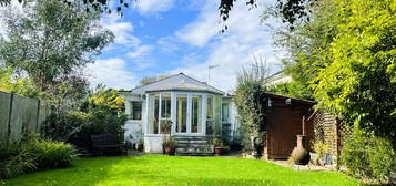 3 bed detached bungalow for sale