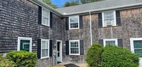 135 W Main St Apt 43, Barnstable, MA 02601