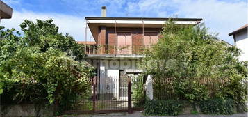 Villa unifamiliare giacosa, 15, San Rocco - Sanzio, Seregno