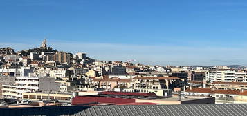 A louer appartement de type 1 meublé avec extérieur 13008 MARSEILLE