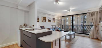 Flat to rent in Waterloo Gardens, Milner Square, Islington N1