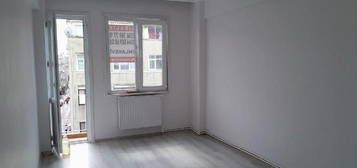 Fndkzade Alipaa caddesinde 2+1 kombili 80m2 kiralk daire