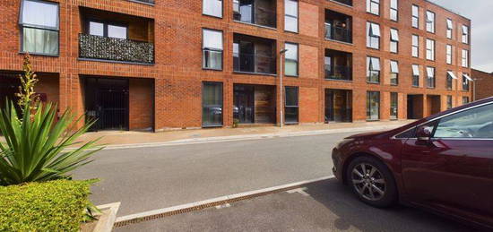 Flat for sale in Kiln Close, Gloucester GL1