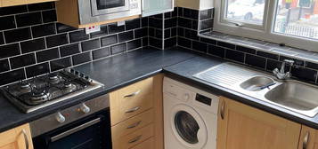 2 bed flat to rent