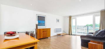 3 bed flat to rent