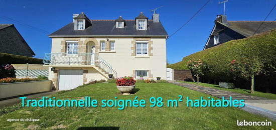 Maison traditionnelle 4 chambres sur sous-sol total et jardin clos