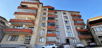 YAVUZER GAYRİMENKULDEN RÜZGARLIMEŞEDE 3+1 SATILIK DAİRE