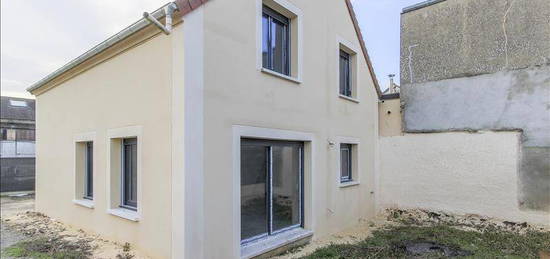 Maison  à vendre, 6 pièces, 3 chambres, 130 m²