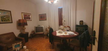 Villa bifamiliare, buono stato, 180 m², Ripa Pozzi Querceta Ponterosso, Seravezza