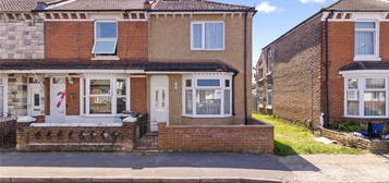 2 bed end terrace house for sale