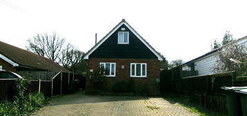 Detached bungalow to rent in Dargate Road, Yorkletts, Whitstable CT5