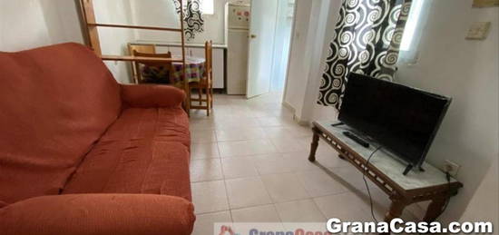 Apartamento de alquiler en Plaza de la Trinidad, 5, Centro - Sagrario