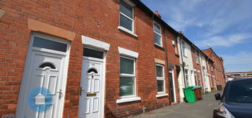 2 bed terraced house to rent