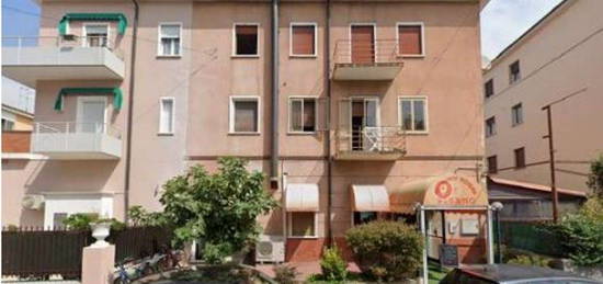 Bilocale all'asta in viale Spolverini, 95