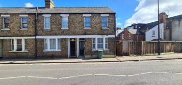 4 bed terraced house to rent