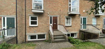 5 bedroom terraced house