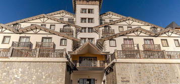 Piso en calle De la Fuente del Tesoro en Sierra Nevada - Pradollano, Monachil