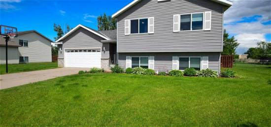 1012 6th Ave NW, Rice, MN 56367