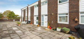 3 bed maisonette for sale