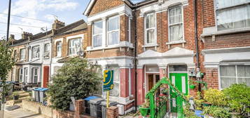 Flat for sale in Kilburn Lane, Queen's Park, London W10