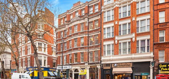 Flat to rent in Charing Cross Road, Covent Garden, London WC2H