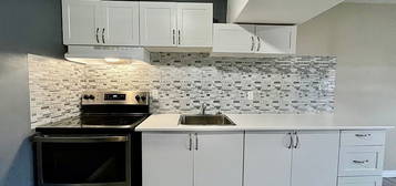 2 Park Ave E #2, Brantford, ON N3S 2Z2