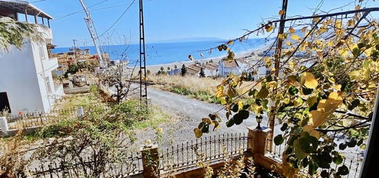 Süleymanpaşa Barbaros'ta Kapanmaz Deniz manzaralı satılık villa.