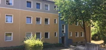 Frisch renovierte 2-Zi.-Whg. mit Tageslichtbad und Balkon