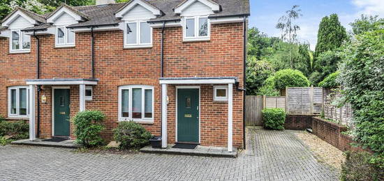 5 bedroom semi-detached house