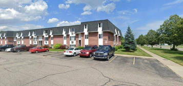 135-137 N River Rd, Mount Clemens, MI 48043