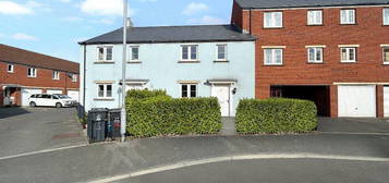 3 bedroom semi-detached house to rent