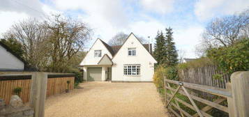 5 bedroom detached house