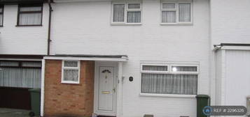 2 bedroom terraced house