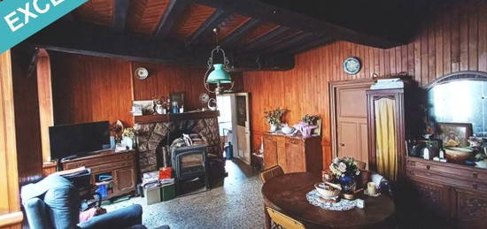 Maison de village  à vendre, 8 pièces, 3 chambres, 155 m²