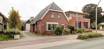 Hoofdweg 28