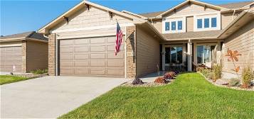 1605 S Meadowland Ave, Sioux Falls, SD 57106