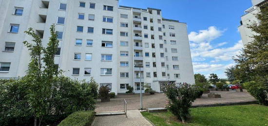 Sehr gut aufgeteilte 3-Zimmerwohnung im 1. Obergeschoss mit Aufzug und Balkon in sehr schöner Lage