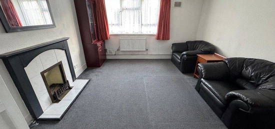 2 bed flat to rent