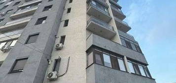 Apartment cu 3 camere transformat in 2, 79mp, Berceni