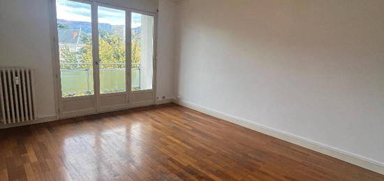 Location appartement 1 pièce 38 m²