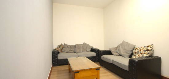 Flat to rent in Abbeydale Road, Nether Edge, Sheffield S7