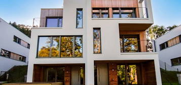 Garden Villas - Exklusive Doppelhaushälfte mit großzügigem Garten inmitten von Grün