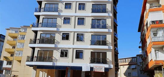 DEMAX'TAN EMİRHAN CADDESİ ÜZERİNDE TERASLI SIFIR DUBLEKS DAİRE