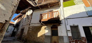 Casa en calle Altozano en Valverde de la Vera