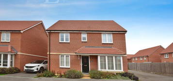 5 bedroom detached house