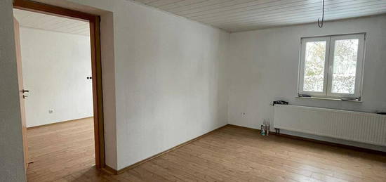 Schöne/ helle Wohnung in 56472 Hof zu vermieten!